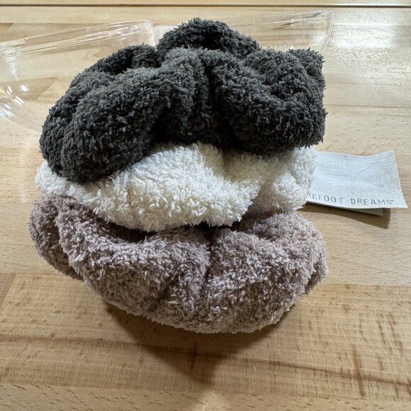 Barefoot Dreams Cozy Chic Scrunchies Pack of 3 Plush Hair Accessories Gift Set - Picture 1 of 12